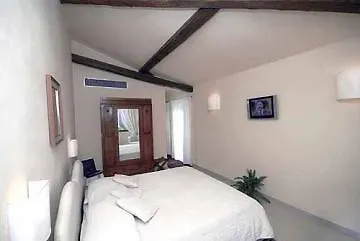 Relais Ugolini Apartament *